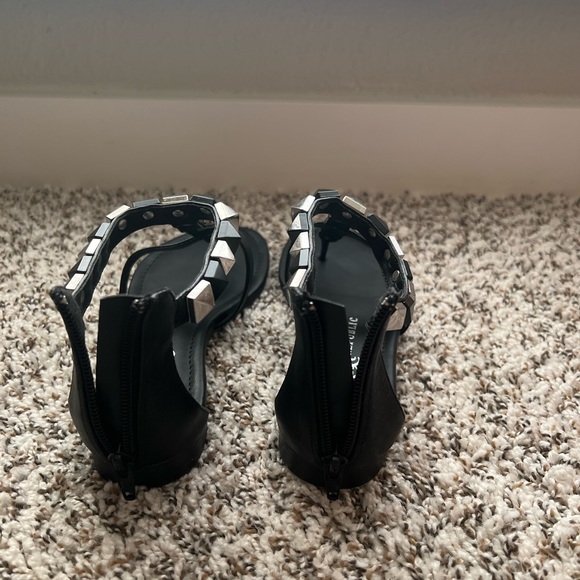 Sandals - Picture 2 of 3